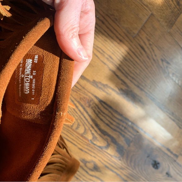 Minnetonka 3 layer pull-on fringe boots - Picture 7 of 8